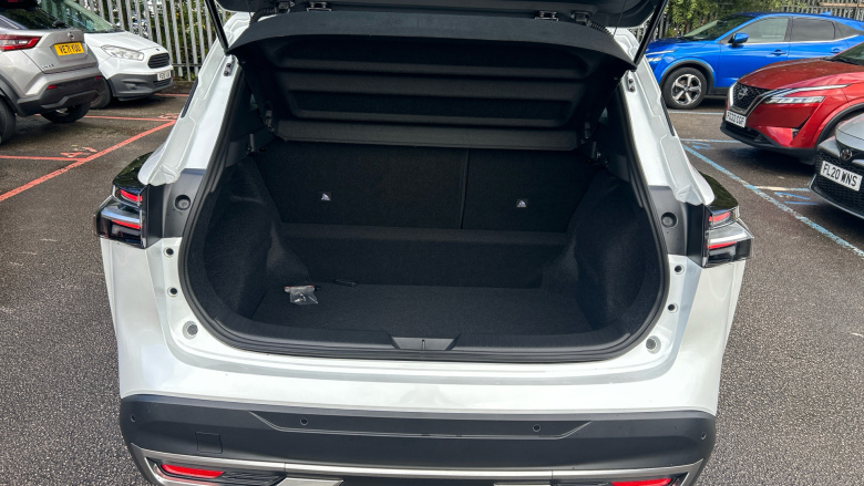 Nissan Qashqai 1.3 DiG-T MH Acenta Premium 5dr Petrol Hatchback